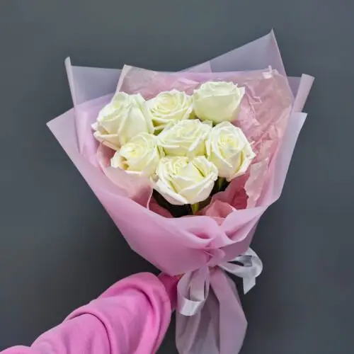 Букет из 7 роз с упаковкой