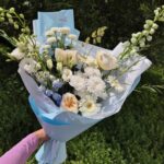 Букет «Моей любимой учительнице» с дельфиниумом и эустомой — фото галереи